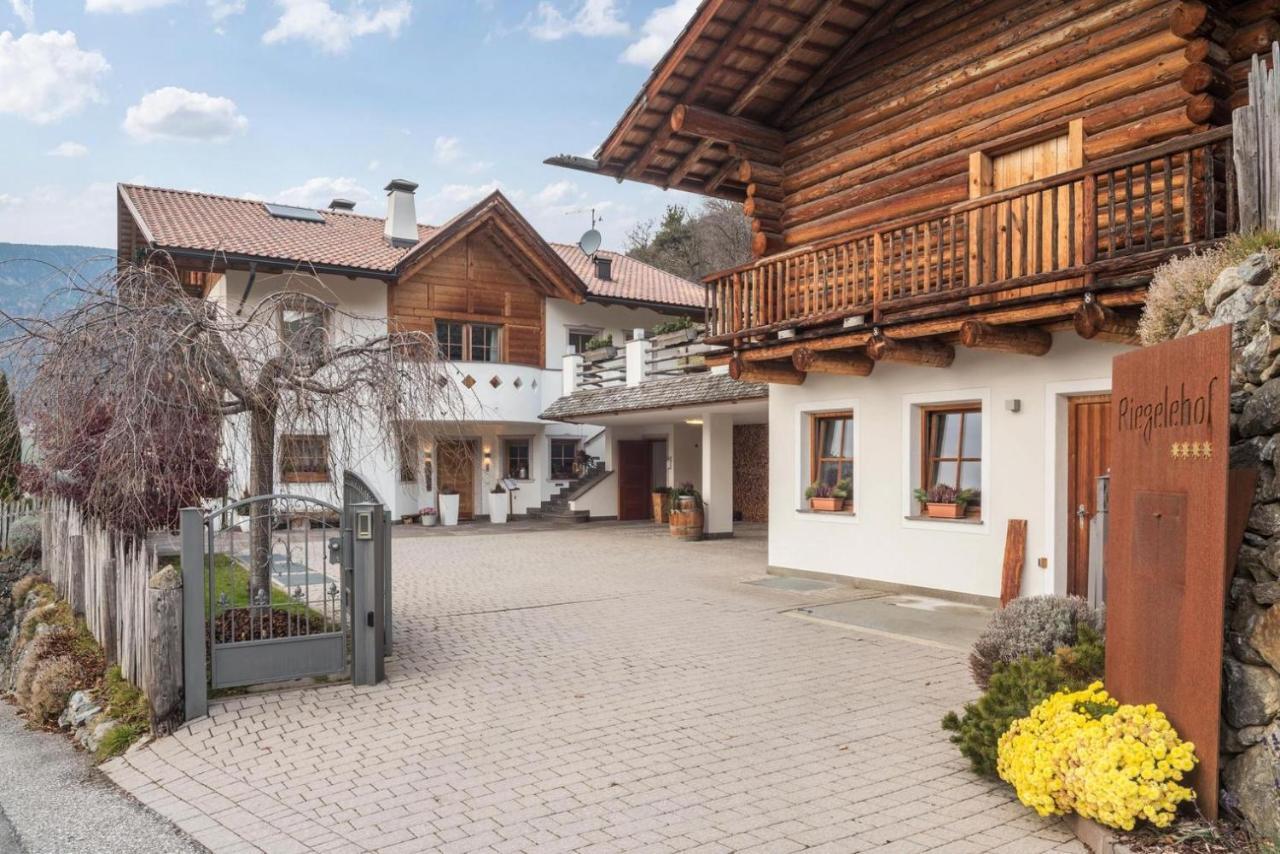 Appartements Riegelehof Laion Exteriör bild